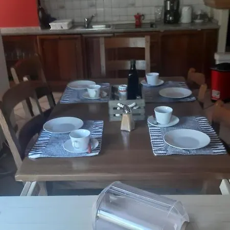 公寓 Apartma Ernestino *