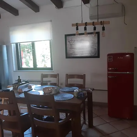 公寓 Apartma Ernestino *